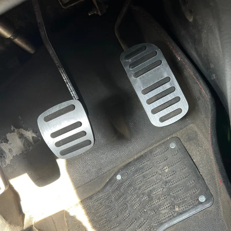 

Car Accelerator Gas Brake Clutch Pedal Footrest Pedals Plate Cover AT/MT For NV200 NV 200 2010-2015 2016 2017 2018 Accessories