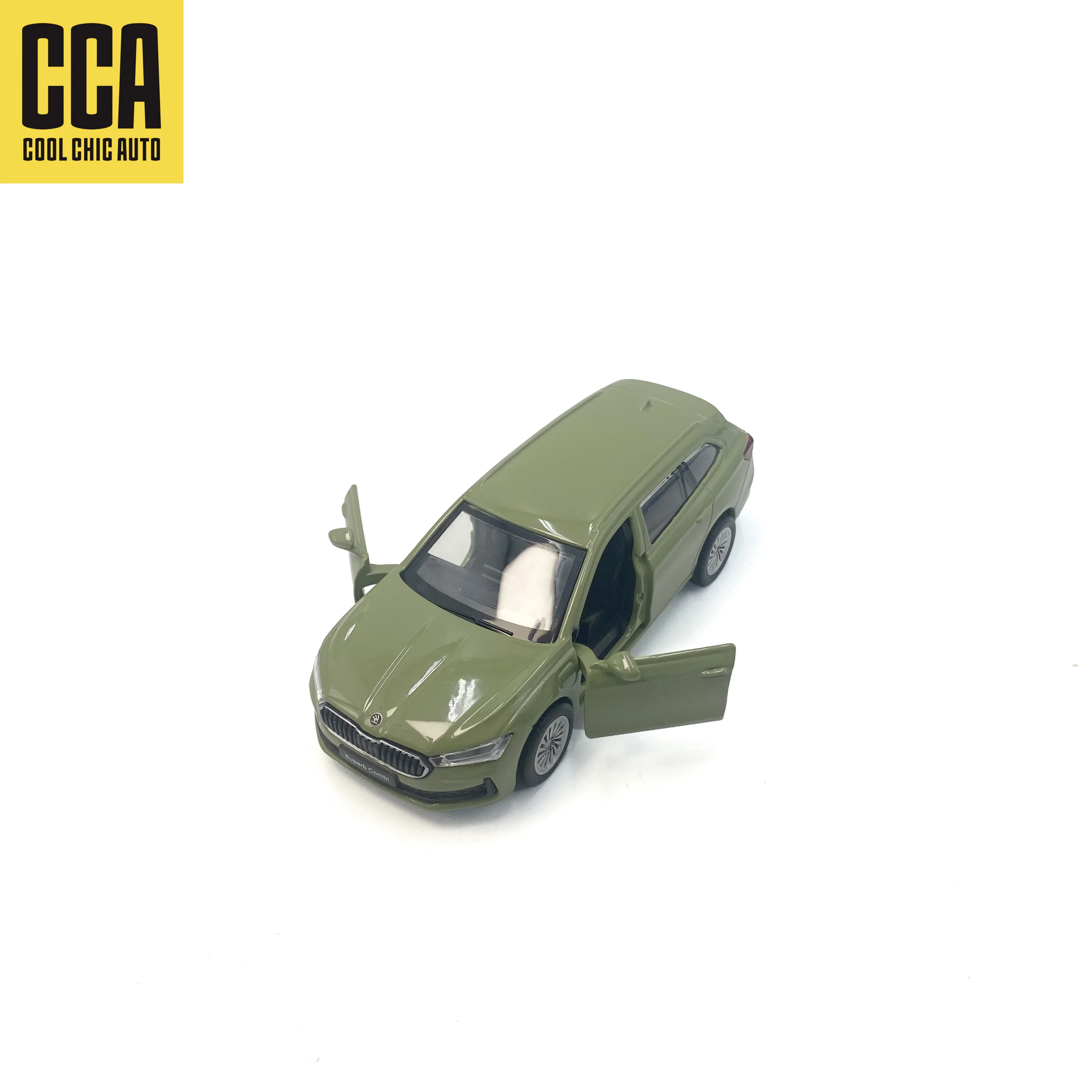 

Модель автомобиля Skoda на новой энергетической базе в масштабе 1:43, с открывающимися дверями и плавной функцией откатывания назад, коллекционная игрушка, праздничный подарок.