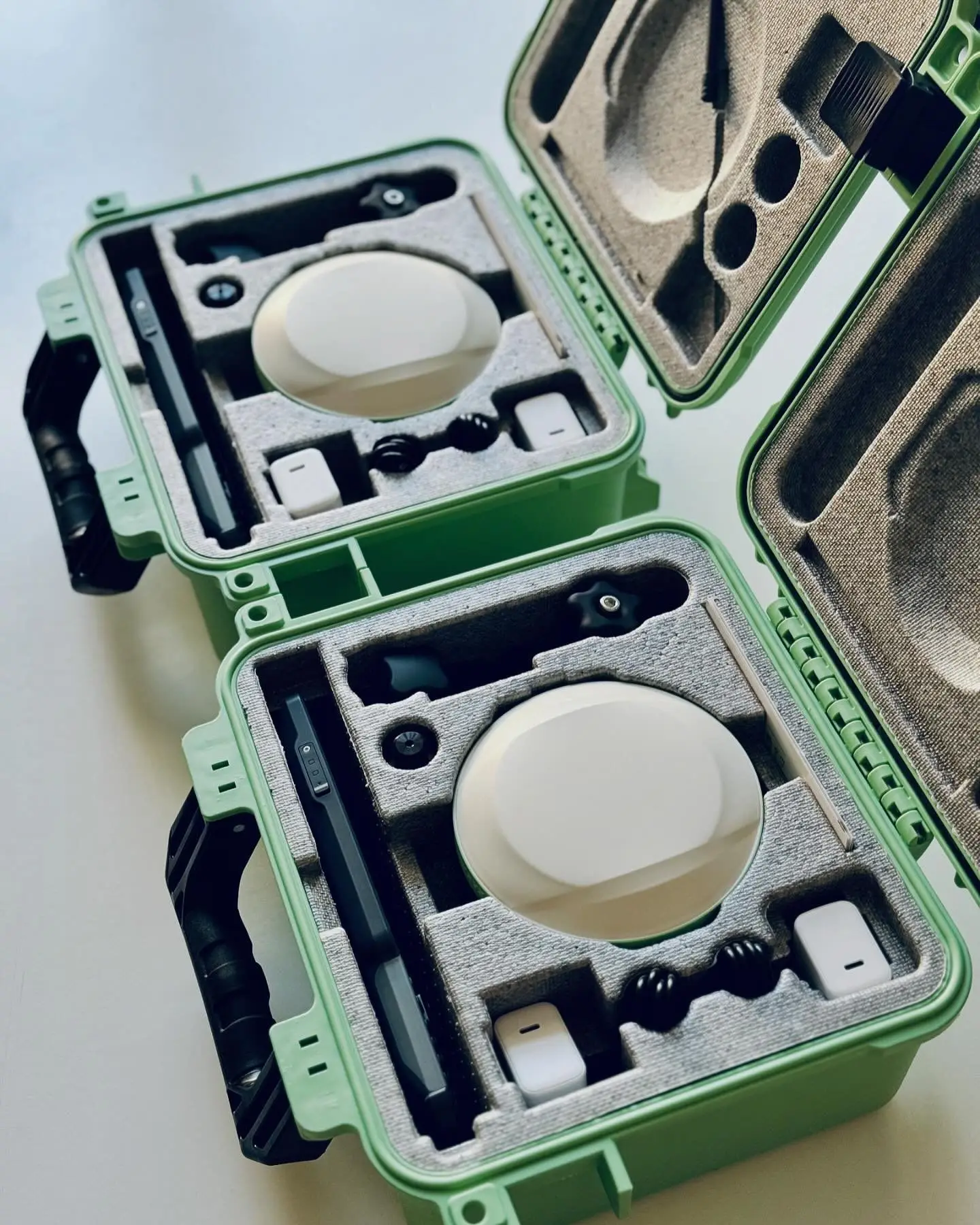 Kit Rugged IP67 Design Receiver Base And Rover For Extreme Field Conditions
