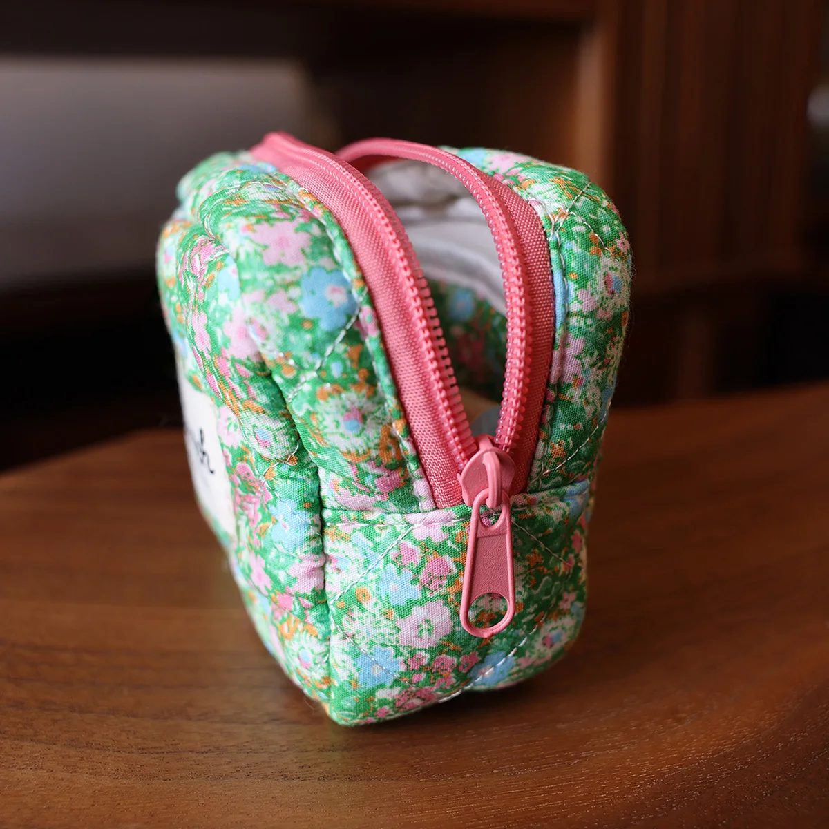 Petit sac de rangement portable de style frais pour jeunes filles, trousse de maquillage florale, étui à serviettes hygiéniques pour étudiants, stockage de plantes et de fleurs