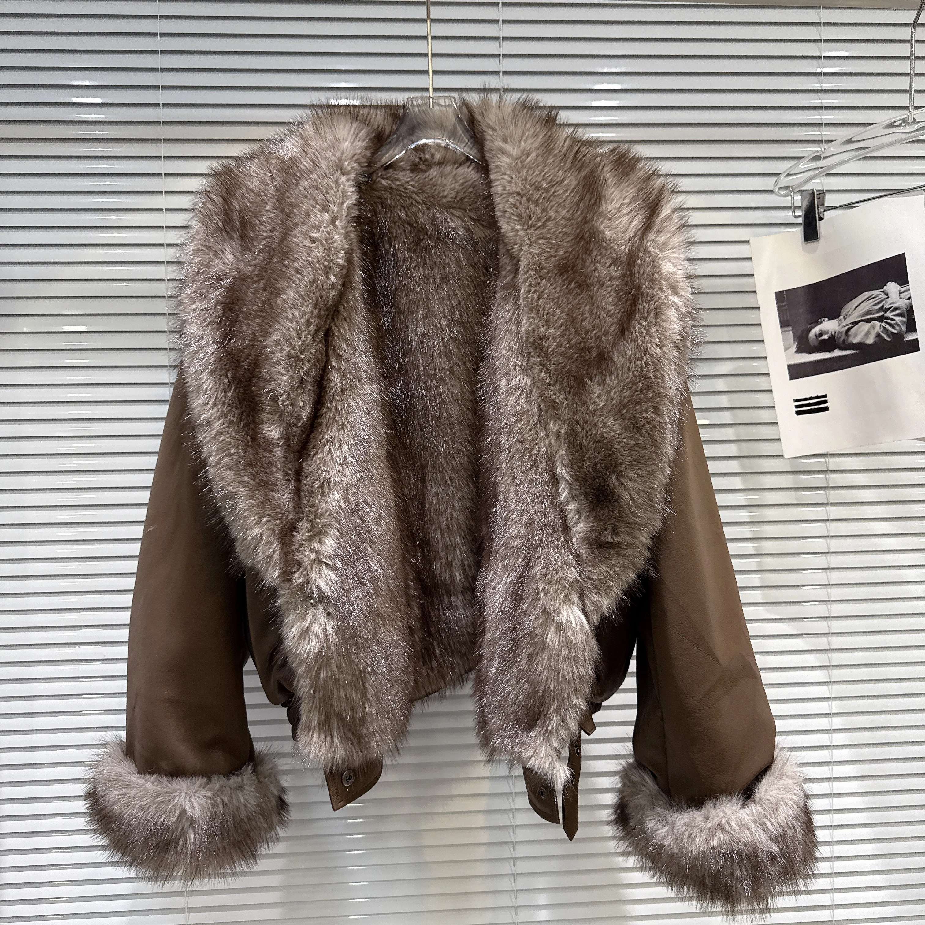 Amerykańska moda streetwearowa, kurtka z imitacji futra z kołnierzem, gruba, pluszowa, luźna, ciepła, krótka kurtka damska, zimowe płaszcze motocyklowe.