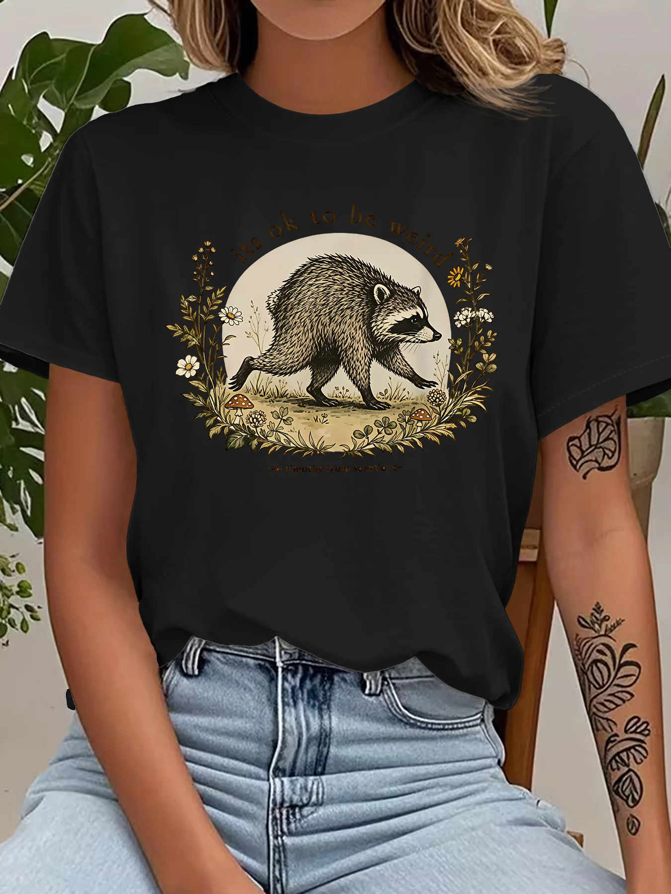 Cute Its Ok To Be Weird Raccoon Floral Wreath Vintage Art Print Graphic Ladies T Shirt Short Sleeve Crew Neck Casual Tee Tops