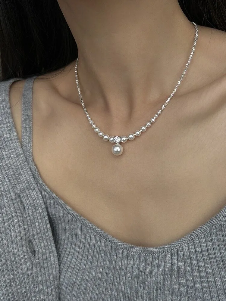 

Elegant Pearl Choker Necklace
