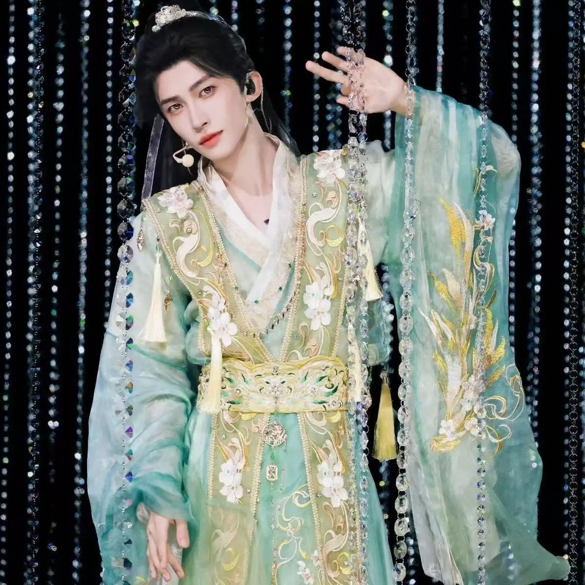 

Heavy Industry Embroidery Rhinestone Hanfu Men Women Upgraded Weijin Period Clothes Luxury Evening Party Stage Performance Suit