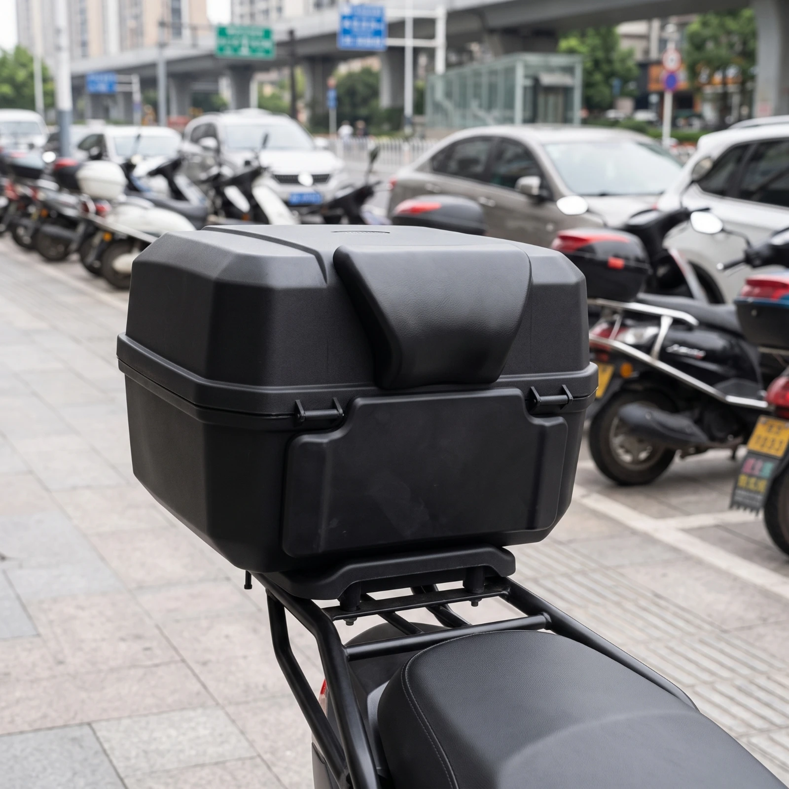 Motorcycle Backrest Assembly Contoured Motorcycle Backrest with Dual Pads Comfortable Soft for Motorcyclists