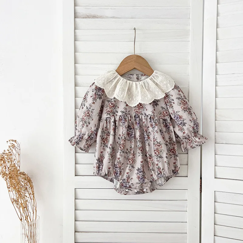 

Baby Girls Autumn Bodysuits 2025 Spring New Korean Lace Ruffle Collar Long Sleeve Purple Rompers Infant Floral Print Clothes