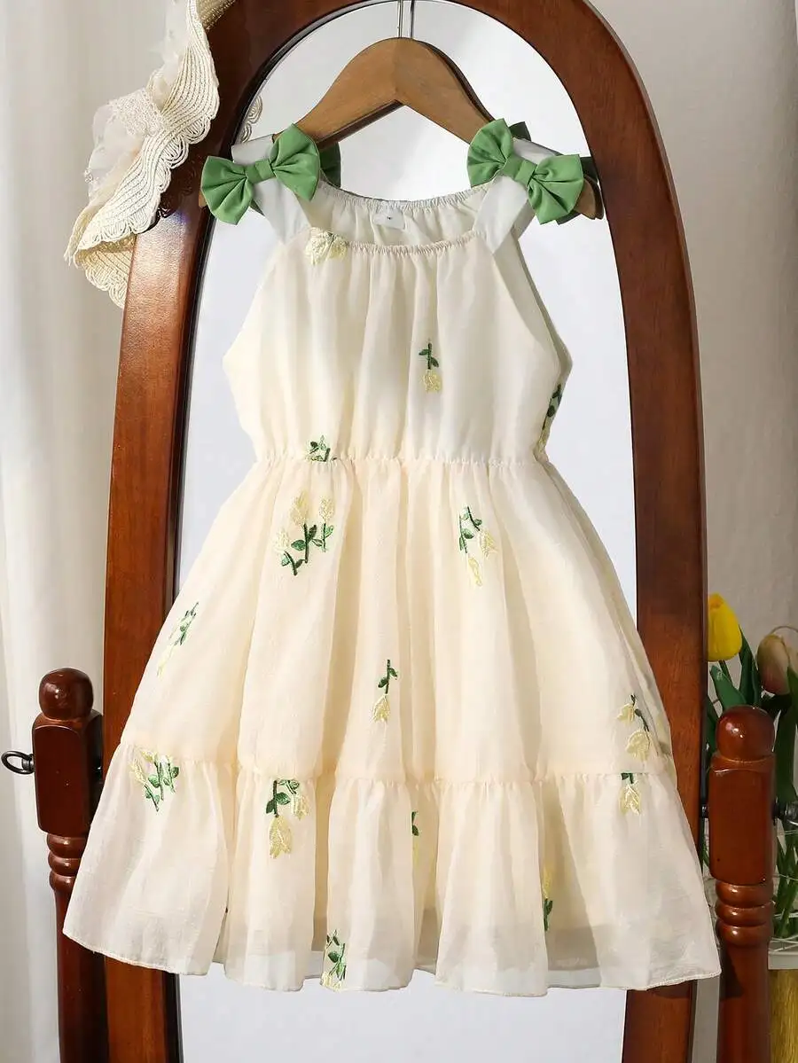 

Кремовое платье с открытыми плечами, бантом и цветочной вышивкой для девочек, летняя повседневная многоярусная юбка