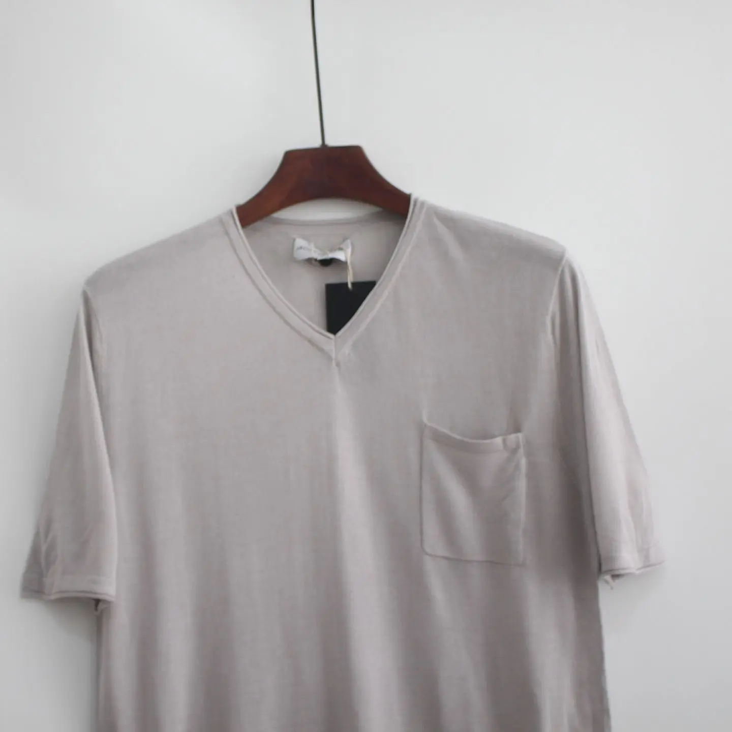 Maglieria in cotone modale morbido Colore puro T-shirt sottile sopra la testa da uomo semplice Estate Casual Loose Fit V-Ne ort Sve Faion