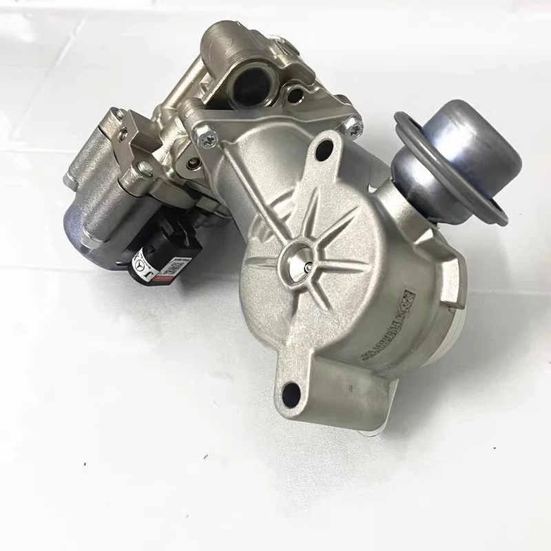 Suitable for Mercedes-Benz W204 C180 C200 C260 W212 E180 E200 E260 E300 high pressure oil pump