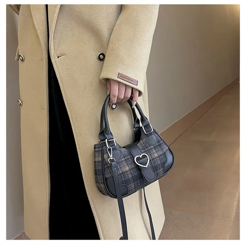 Womens Plaid Handbag Korean Fashion Satchel Sweet Cute Elegant Casual Shoulder Bag Autumn Winter Woolen College Girls Armpit Bag