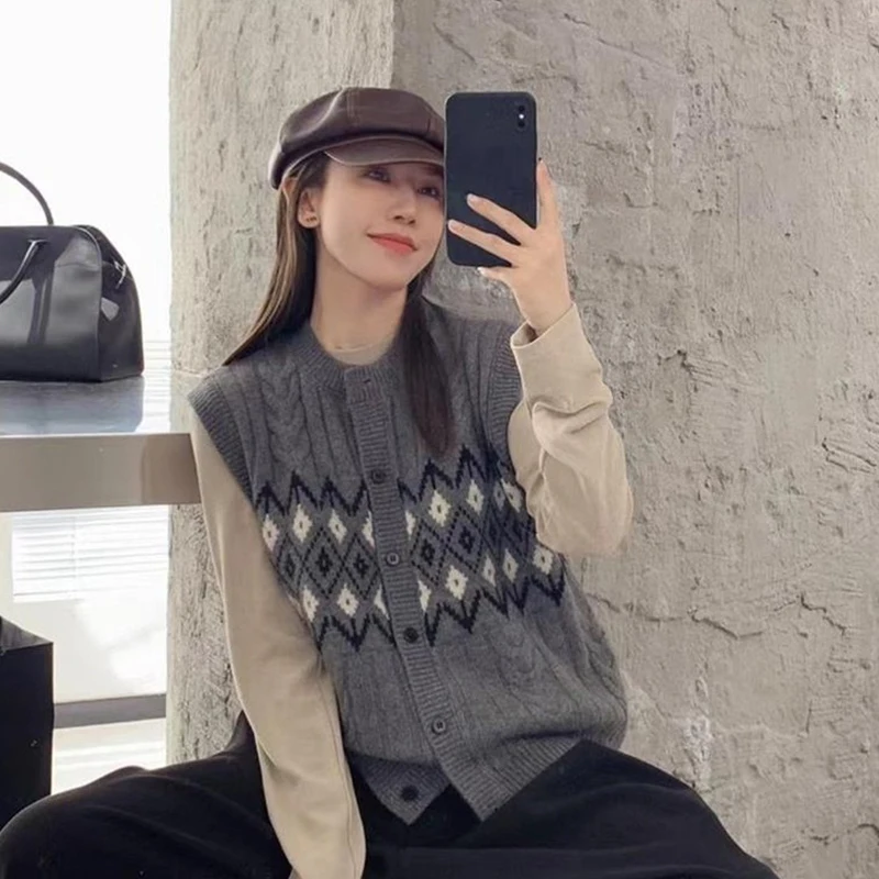 Korean Mix Color Sweater Vest Women Crew Neck Single Breasted Knitted Cardigan Woman Vintage Ribbed Sleeveless Knitted Vest Lady