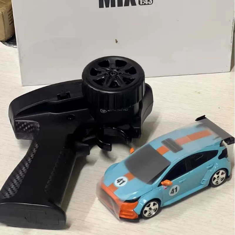 

В наличии Hot Sniclo 1:43 MG044 FPV камера с дистанционным управлением, полный привод, полномасштабный дрифт-автомобиль, игрушка с дистанционным управлением, подарок для мальчиков