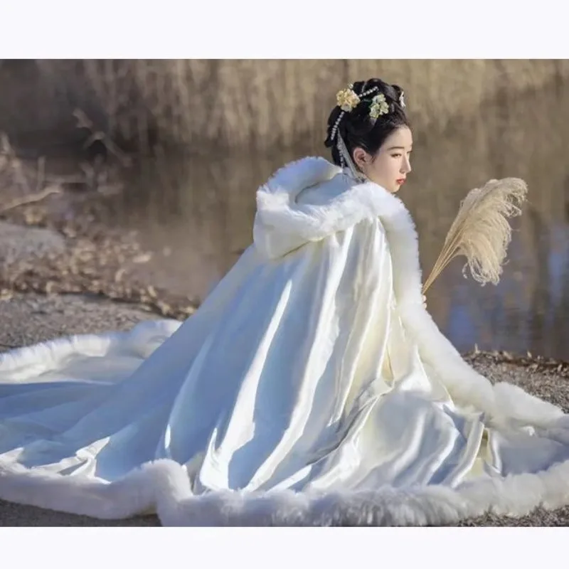 

Женская зимняя длинная меховая накидка Hanfu с добавлением флиса, хлопковая толстая накидка, шаль в древнем стиле, женская верхняя одежда, накидка из белой парчи