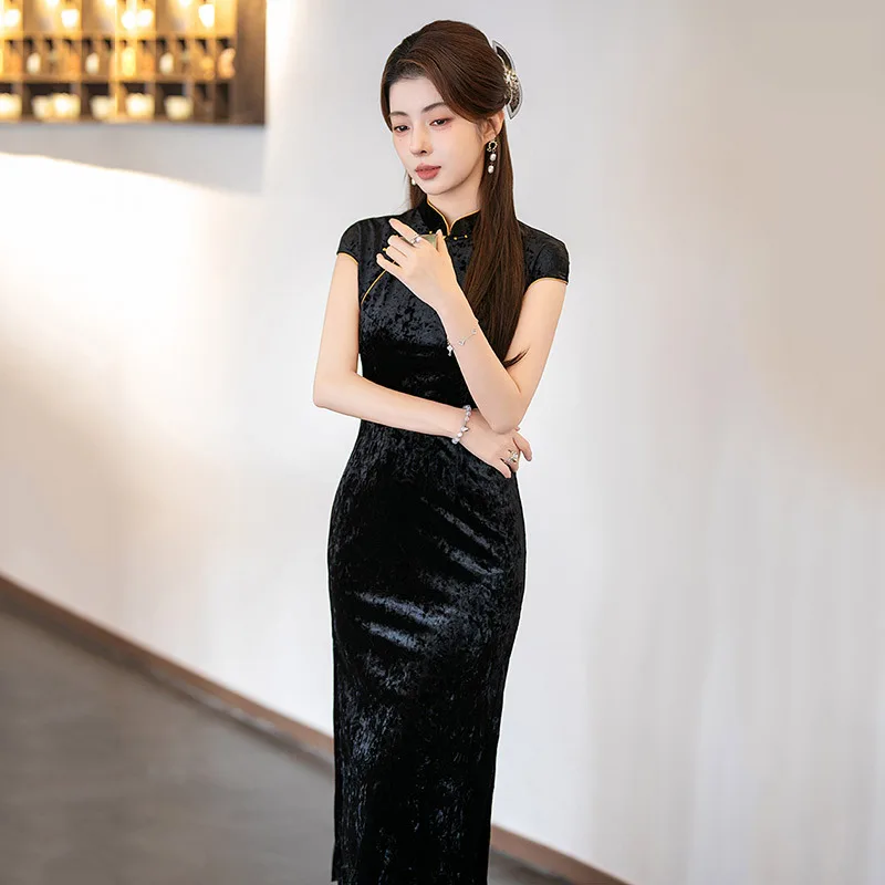 فستان شيونغسام طويل جديد محسّن لعام 2025 على الطراز الصيني القديم بدون أكمام فستان شيونغسام للنساء فستان التخسيس تشيباو