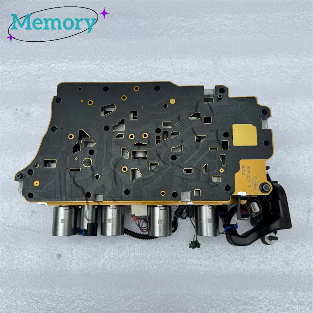 8F35 8-SPEED جسم صمام ناقل الحركة الأوتوماتيكي مع الملف اللولبي وبدلة تسخير الأسلاك لفورد