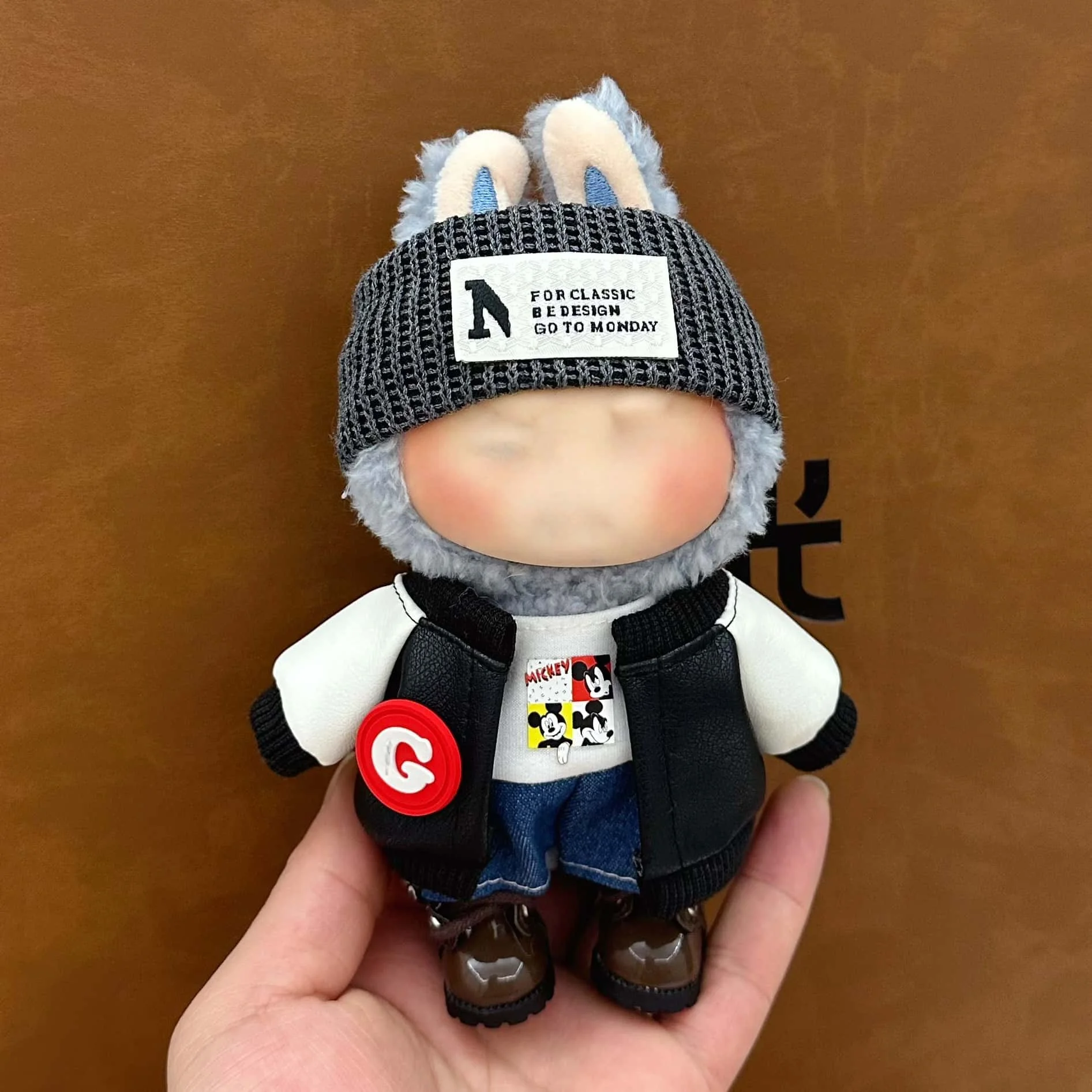 

Mini La-pupu Doll Fashion Outfit with Hat & Shoes for La-pupu II Cultivate Sitting Party