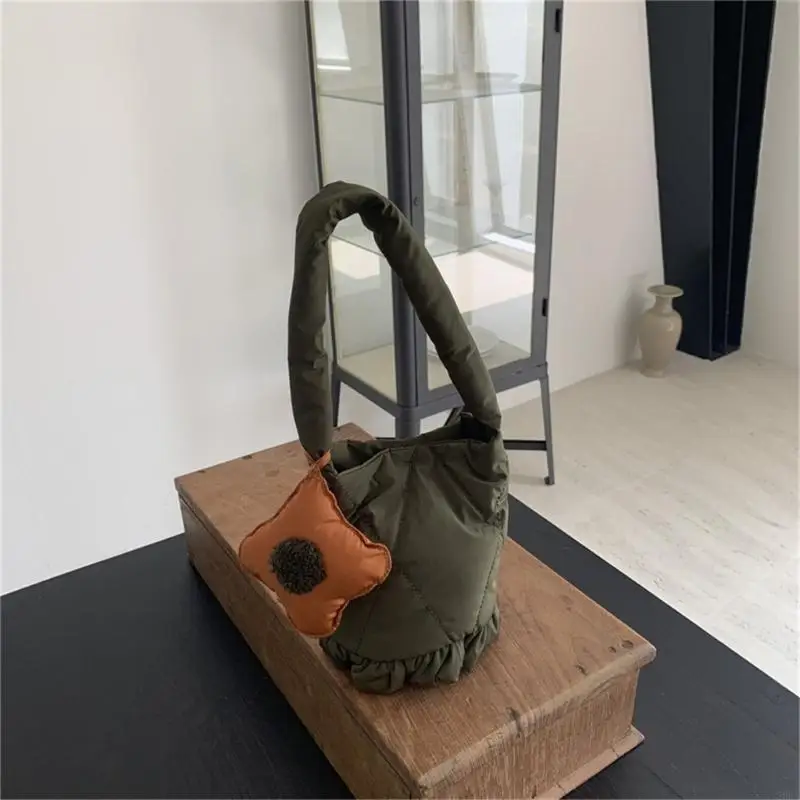 

Fashion Nylon Shoulder Bags Underarm Bag Winter Versatile Quilted Bucket Bag 20CA