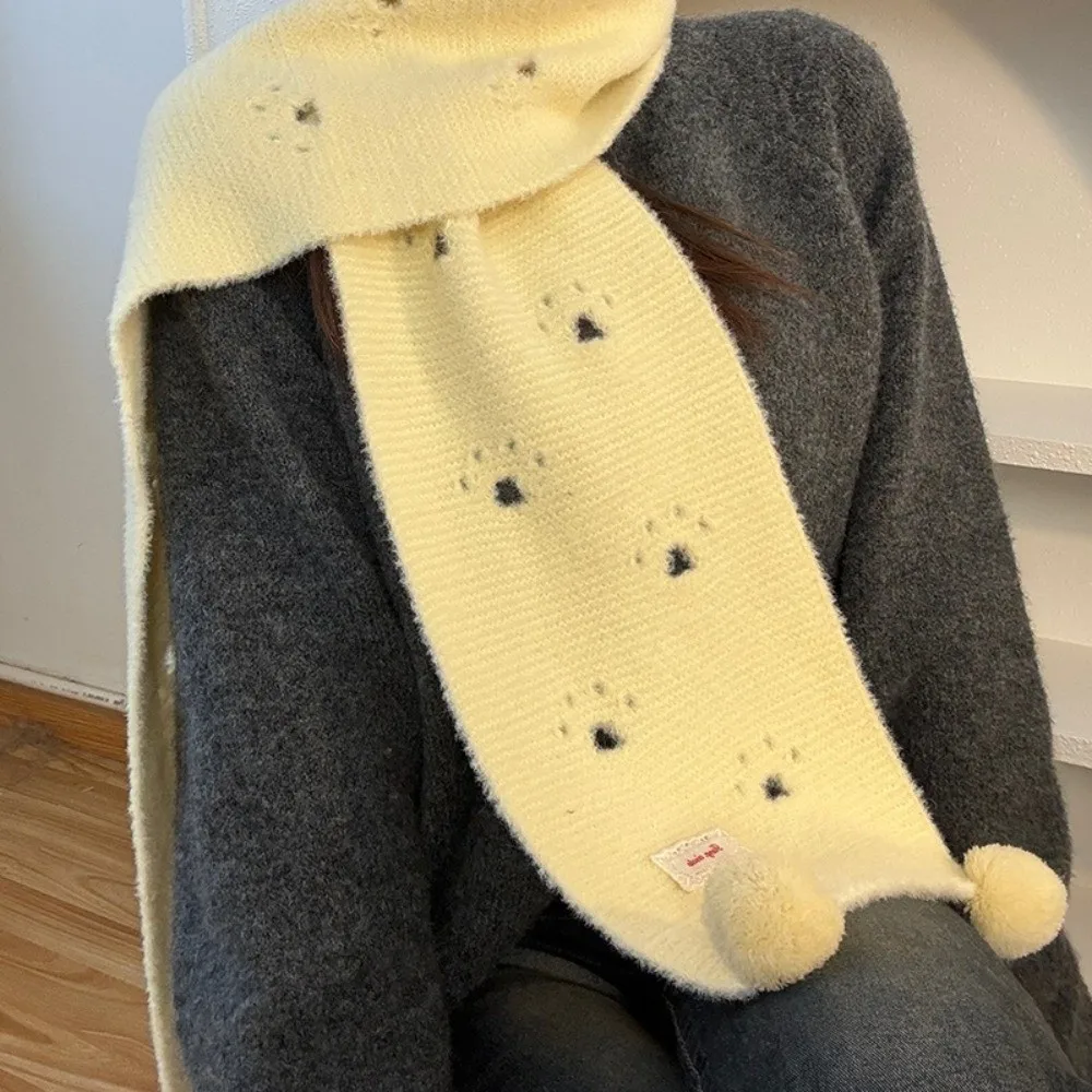 

New Hollow-Out Cat Paw Scarf Cat Paw Design Handmade Hanging Ball Scarf Soft Sweet Neckerchief Gift
