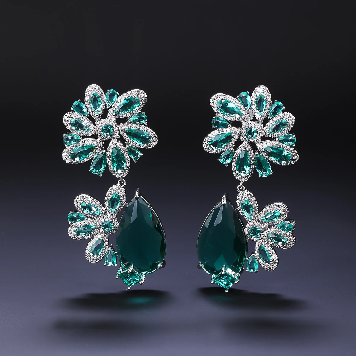 

High Quality Cubic Zirconia Dangle Flower Earrings Bridal Earrings Women Party Costume Jewelry Accessory CE12324