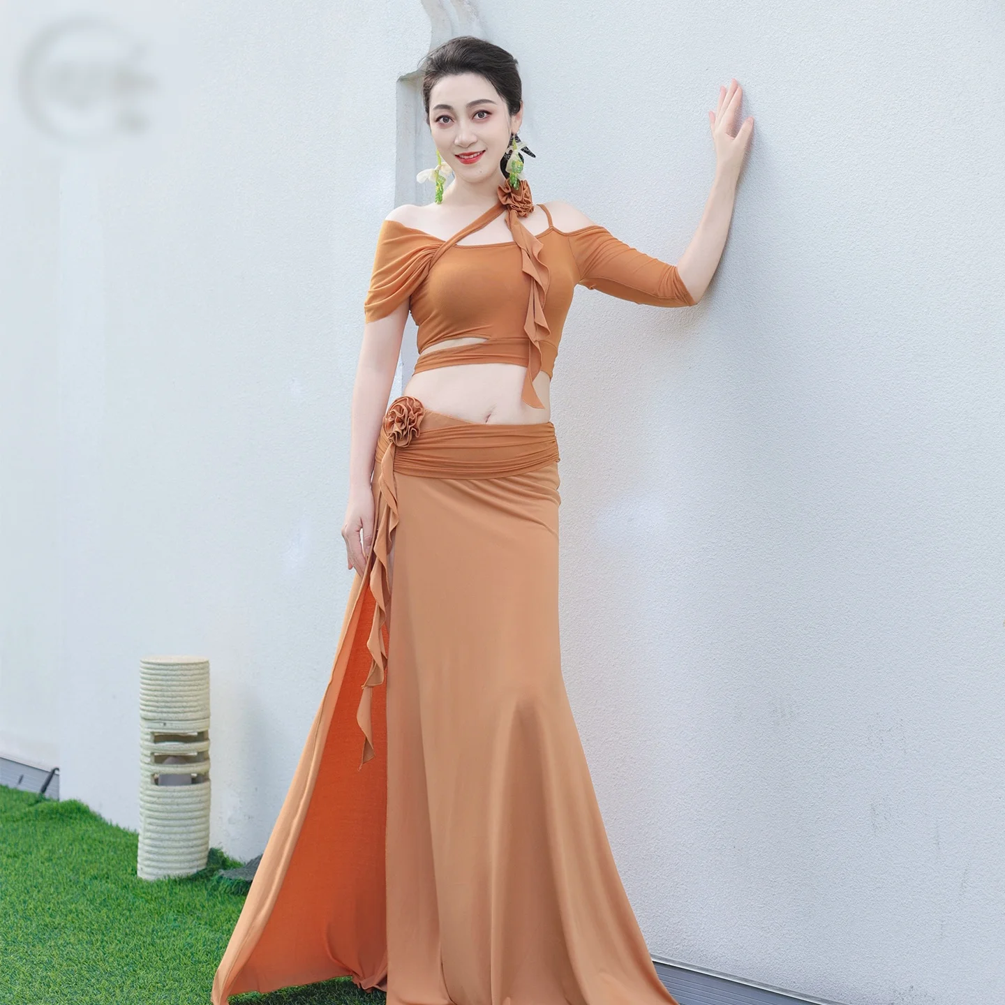 

Костюмы для танца живота для женщин, индивидуальный сексуальный темпераментный комплект для выступлений, профессиональная тренировочная одежда для восточных танцев для взрослых