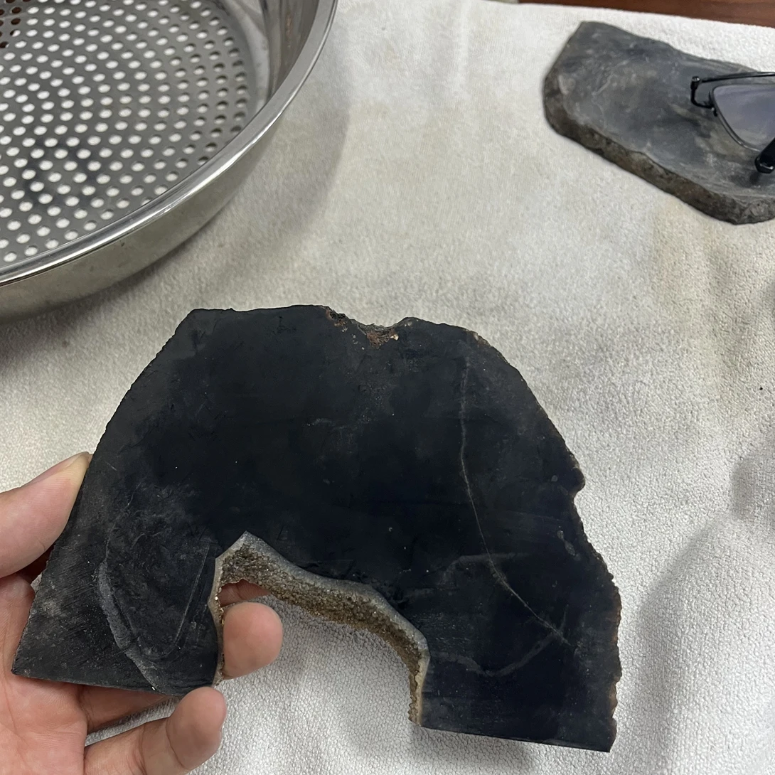 1kg-lot-thickness-4mm-5-mm-6mm-1kg-natural-black-onyx-agate-uncut-raw-material-for-gemstones-making