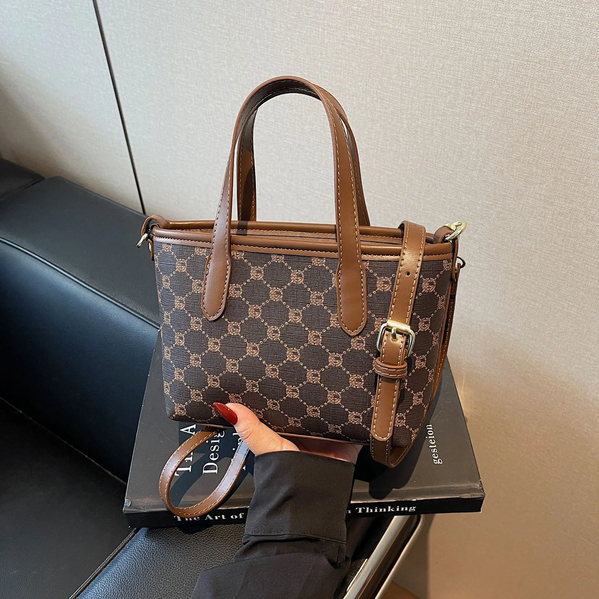 

Designer Print Bucket Bag for Women Large Capacity Shoulder Bag Crossbody Bag Casual Fashion Water Bucket Bag High Quality 2025