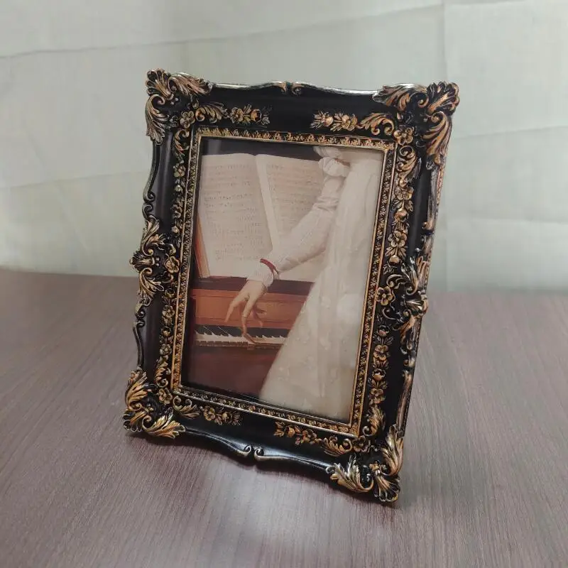 European Retro Photo Frame Resin Carving Art Photo Frame Classical Literature Painting Picture Frame Family Decoration