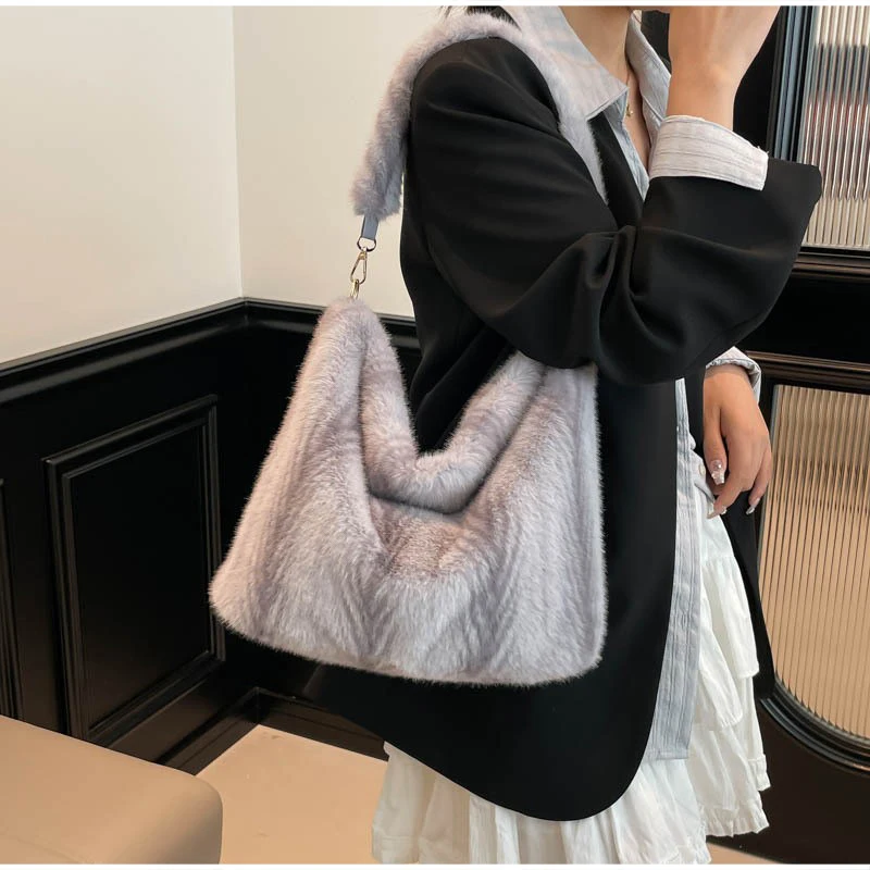 Weiche Kunstfell-Umhängetasche, Flauschige Plüsch-Handtasche für Damen, Warme Wintertasche für den Alltag, Große Kapazität, Leichtgewicht – Detail 15