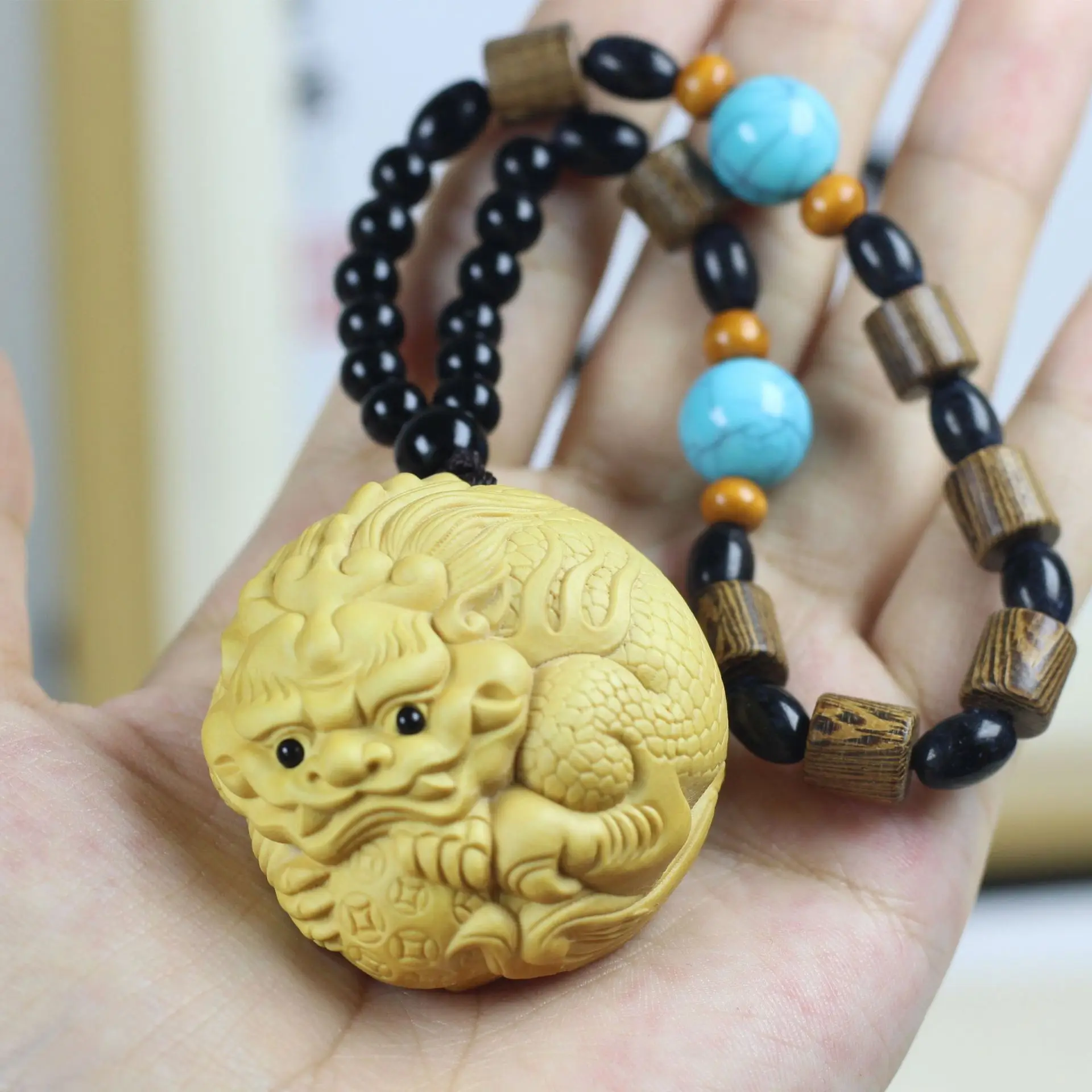 Boxwood Carved Lucky Pixiu Hand Play For Men Portable Wenwan Craft Decor Collectible Hanging Pendant Gift Ornament