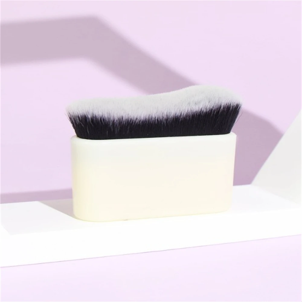 Zachte haren Multifunctionele lichaamsborstel Grote platte blushborstel Golvende foundationborstel voor vloeibare BB Cream make-up applicator