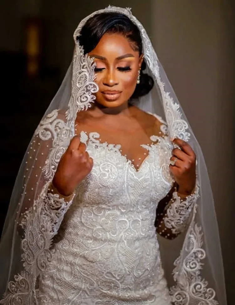 

Customize Elegant Ball Gown Wedding Dresses Scoop Beaded Appliques Wedding Dress Robe De Plus Size Mermaid Bridal Gowns