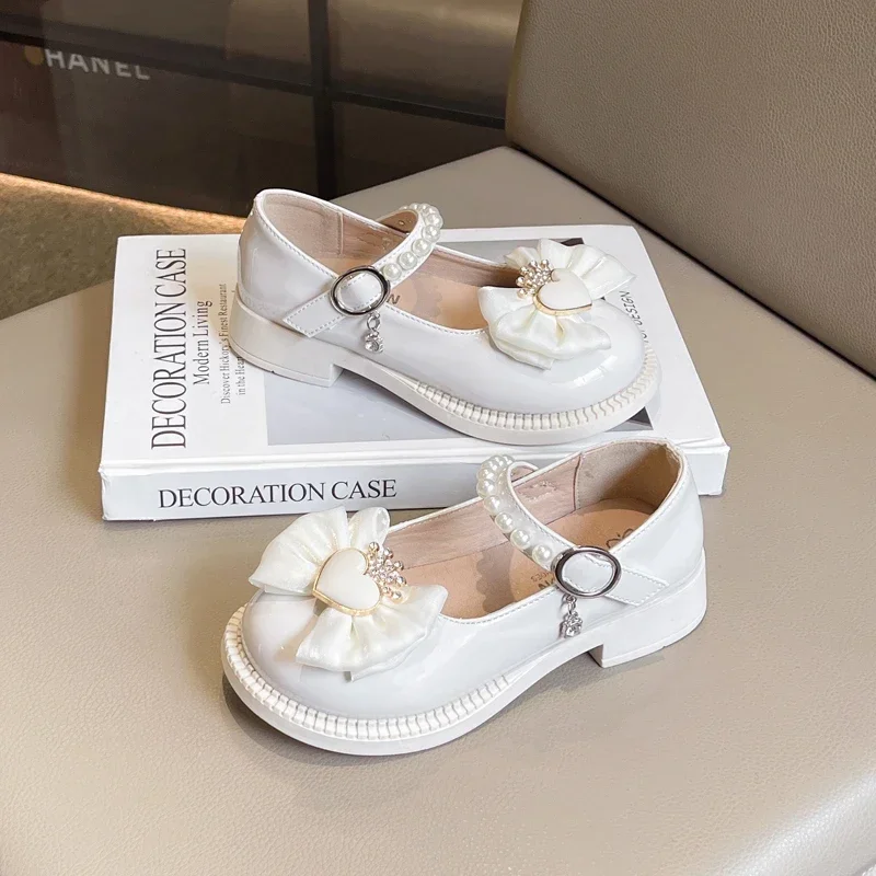 

Туфли принцессы для девочек, элегантные шикарные детские кожаные туфли с сердечком и короной, детская модная обувь Мэри Джейн для свадебной вечеринки, черный, бежевый