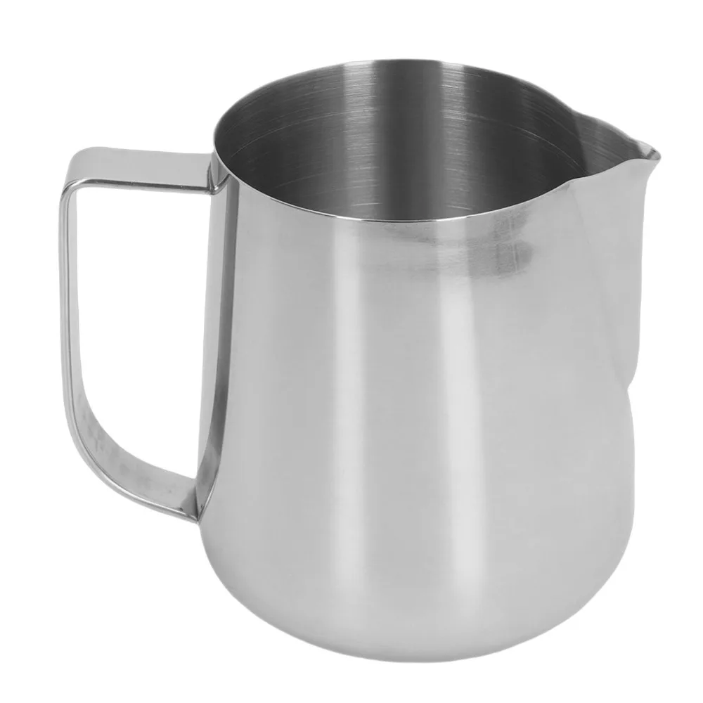 700ML Capacity Milk Frothing Pitcher Anti-Drip Spout Polished Interior Latte Art Pitcher Ergonomic Handle Rustproof