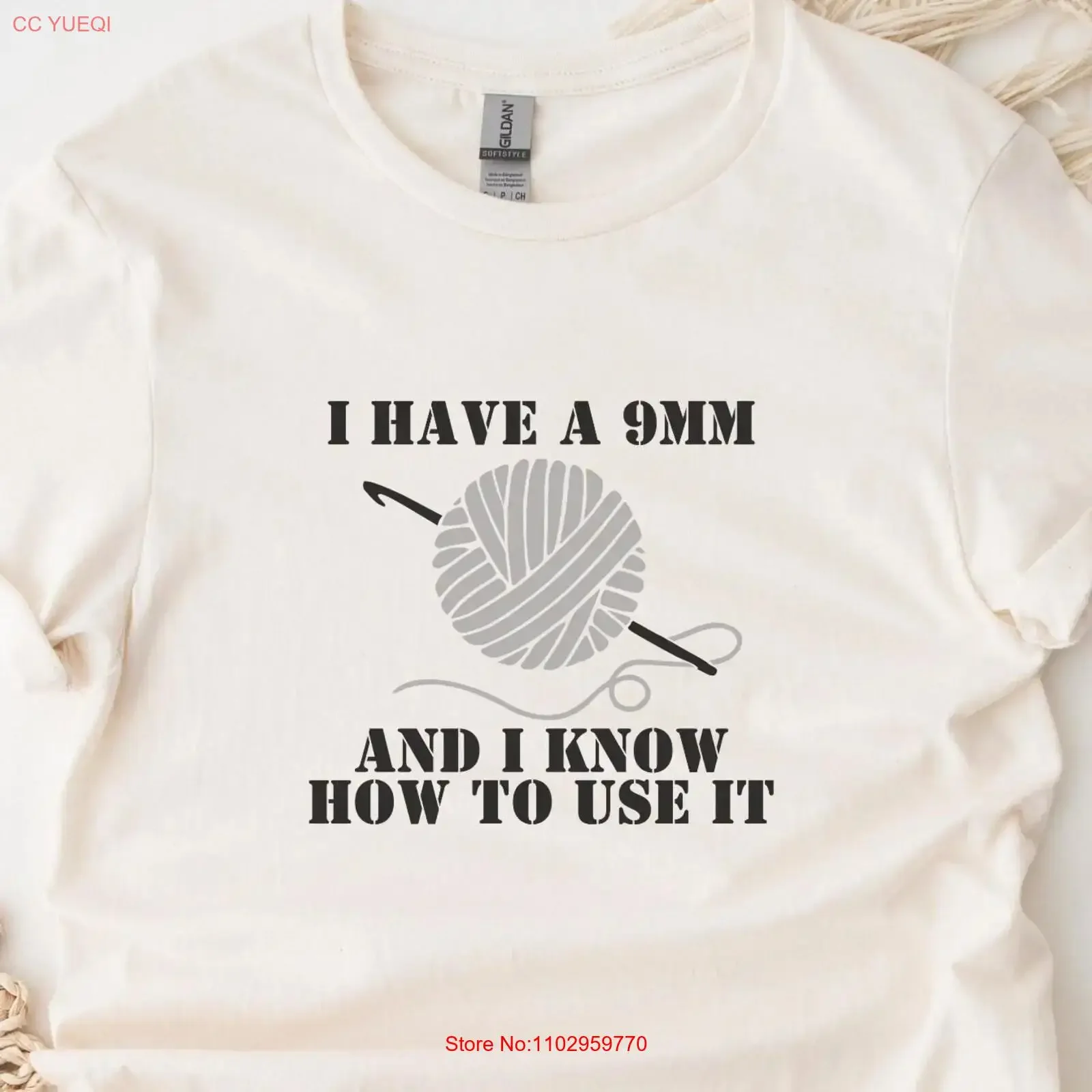 Camiseta divertida de crocheT, tengo un 9MM y sé cómo usarlo, humorística para crocheter, día de la madre, vintage, lavado y estirado