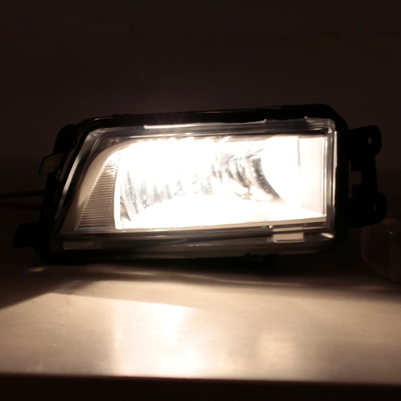 Car Front Bumper Fog Light With Bulb For Volkswagen VW Passat NMS B7 B5 2016-2018 Lamps Reflectors Trim Fog Light Grille Cover view 6