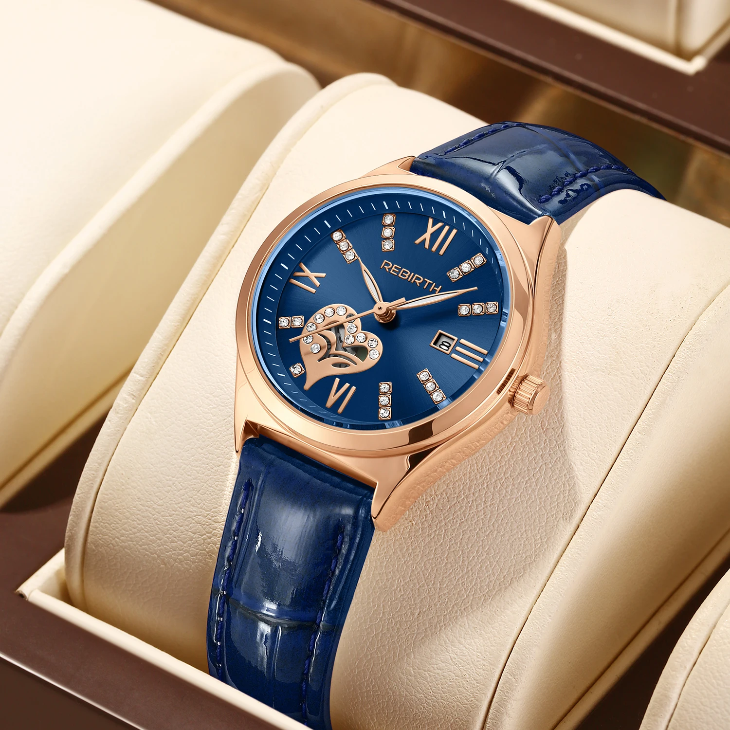Simple and Versatile Casual Love Day Display Quartz Watch