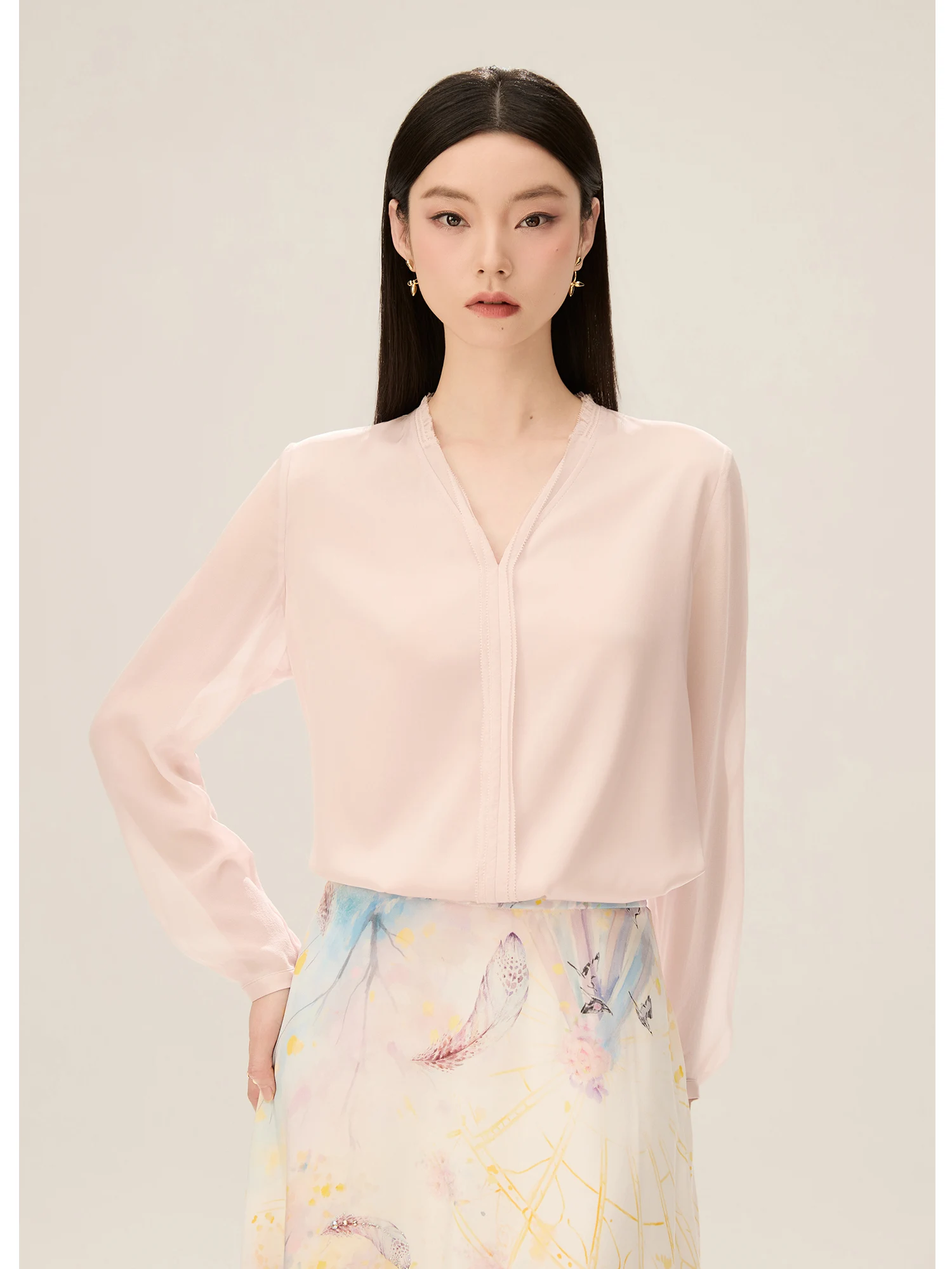 

Элегантная шелковая рубашка Pinkwin для женщин: новая весенняя коллекция, романтичный дизайн, высококачественная, с длинным рукавом, V-образным вырезом и пуговицами