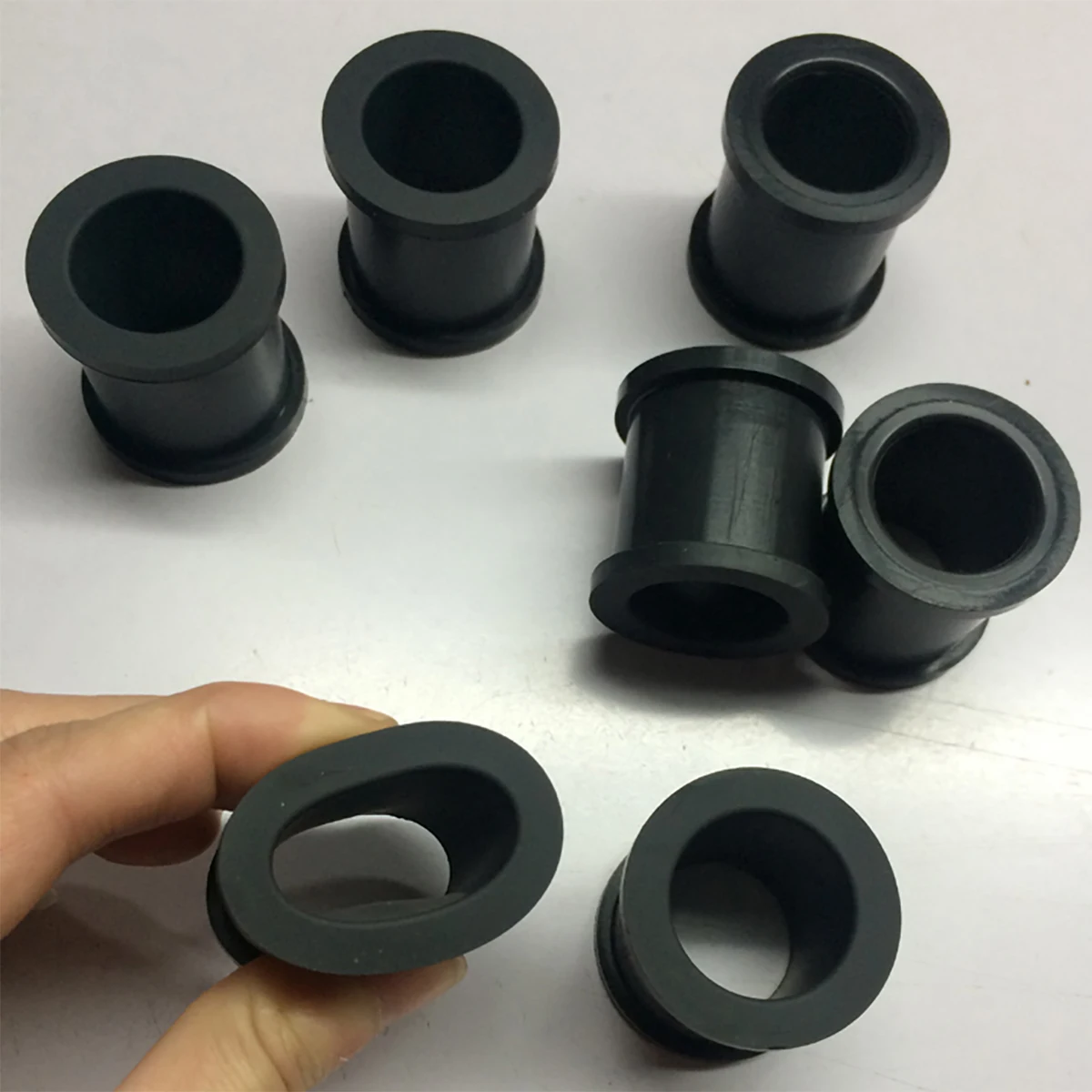 1/2/3/5pcs 30mm Black Snap-on Type Grommet Double-sided Silicone Rubber Sheath Out Coil Rubber Protective Sleeve Sealing