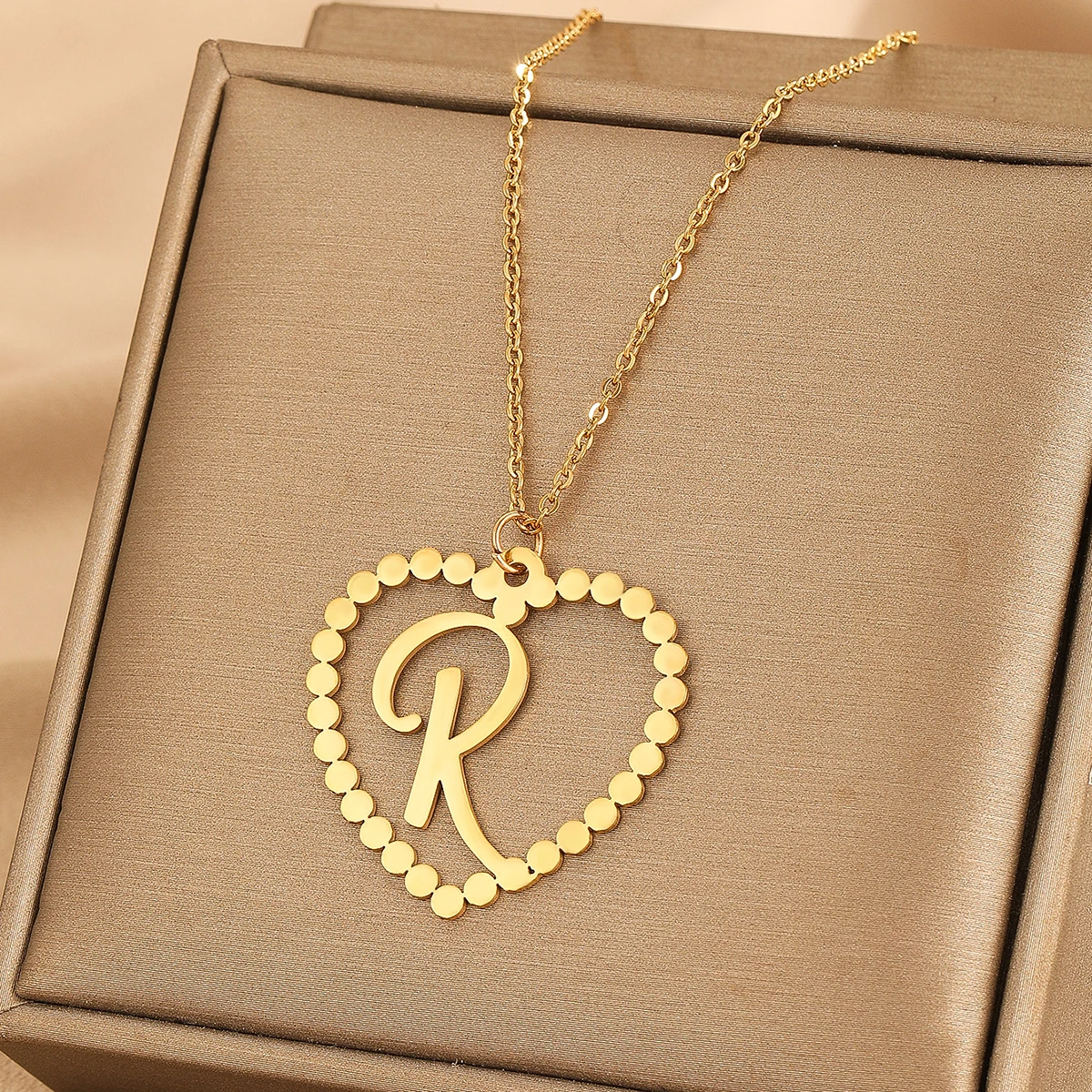 

Vintage Heart R Letter Necklace for Women Gold Color Stainless Steel Initial English 26 Alphabet Choker Jewelry Female Gifts