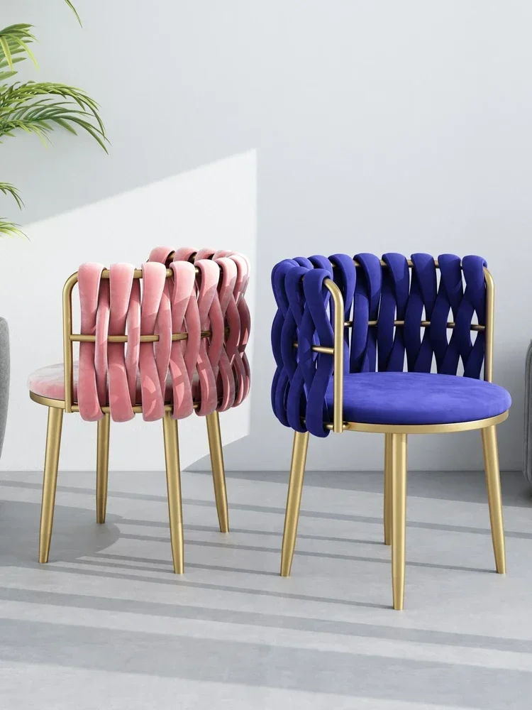 Silla de maquillaje moderna de terciopelo rosa, mueble de salón de diseño minimalista, sillón de felpa suave para dormitorio