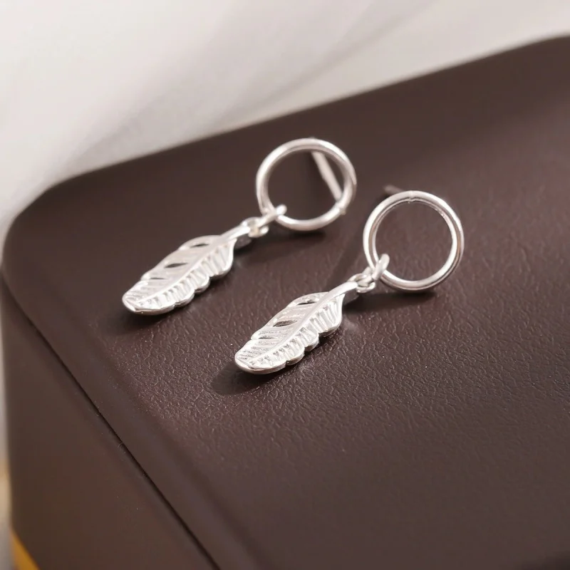 Uini Tail hot selling new 925 sterling silver fashionable sweet leaf circle earrings artistic temperament girl accessories ED204
