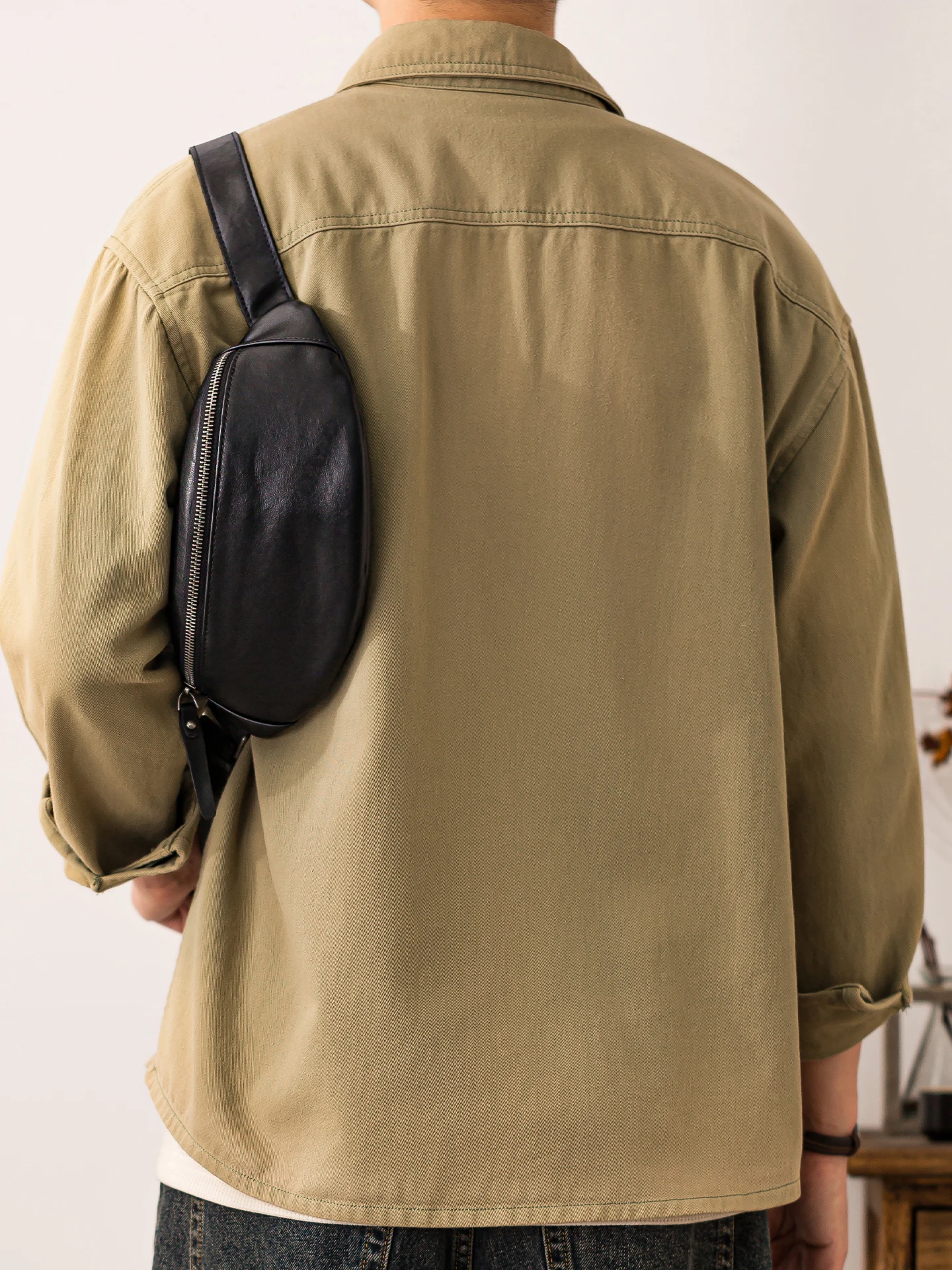 PNDME outdoor daily sports genuine leather men black small chest bag designer handmade real cow leather motorcycle crossbody bag