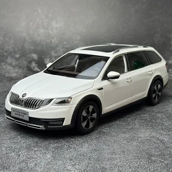 1:18 scale Volkswagen Skoda Sharp station wagon SKODA OCTAVIA Car model Metal material Holiday gift Collect Multi-color option