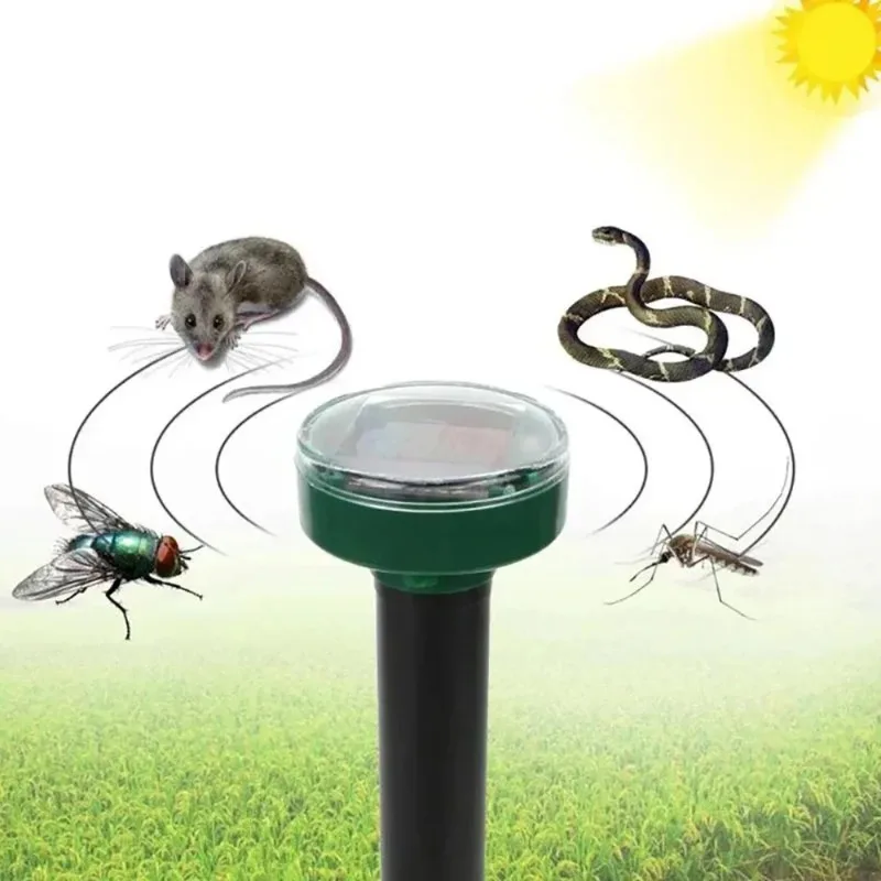 Solar Ultrasonic Electronic Mouse Repeller Snake Repeller Insect Repeller High Power Vibration Built Battery IP64 Sun Charging