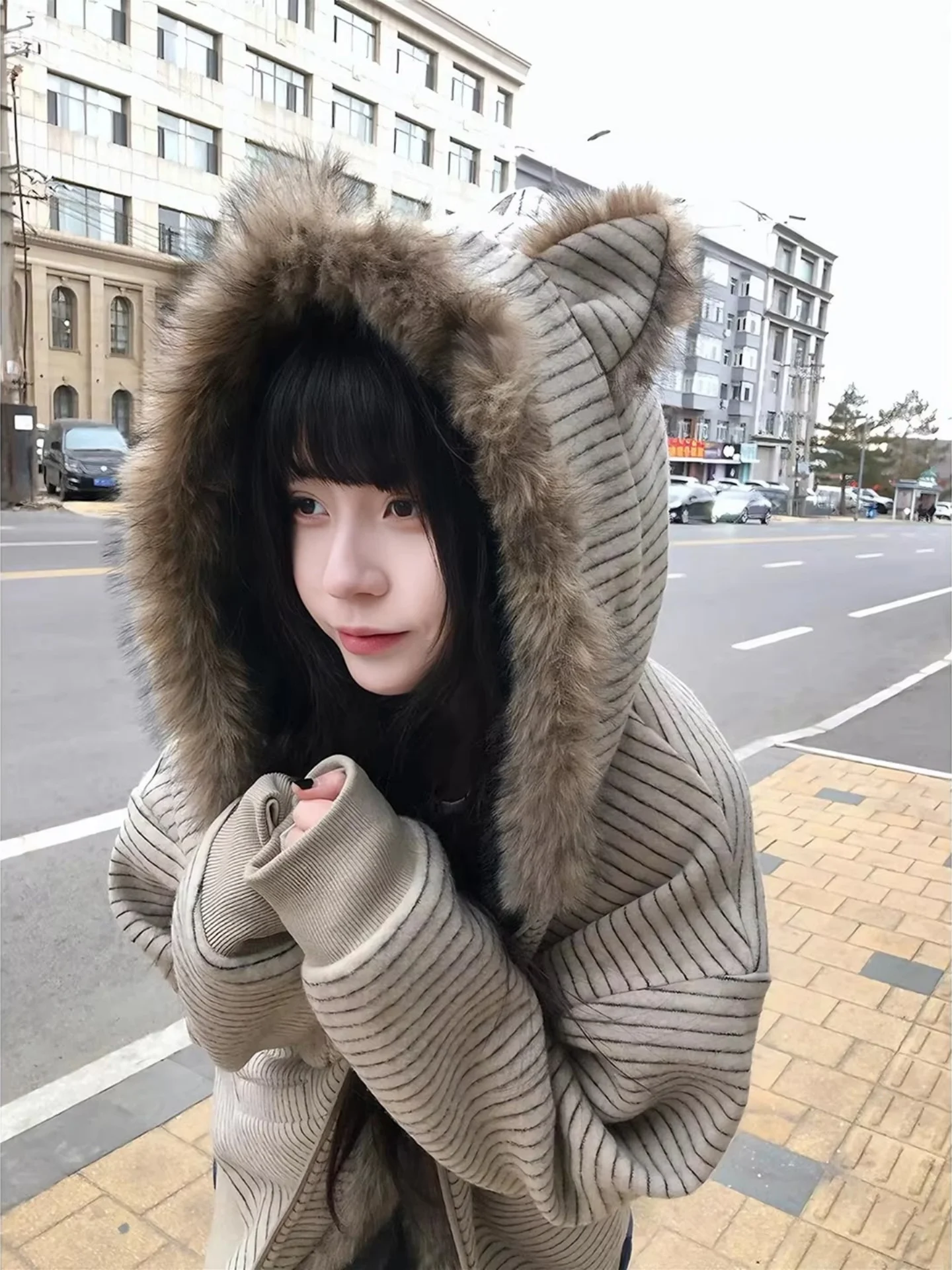 

Утепленная зимняя куртка из хлопка в полоску с большим меховым воротником Mountain Eagle, теплая молодежная модная верхняя одежда