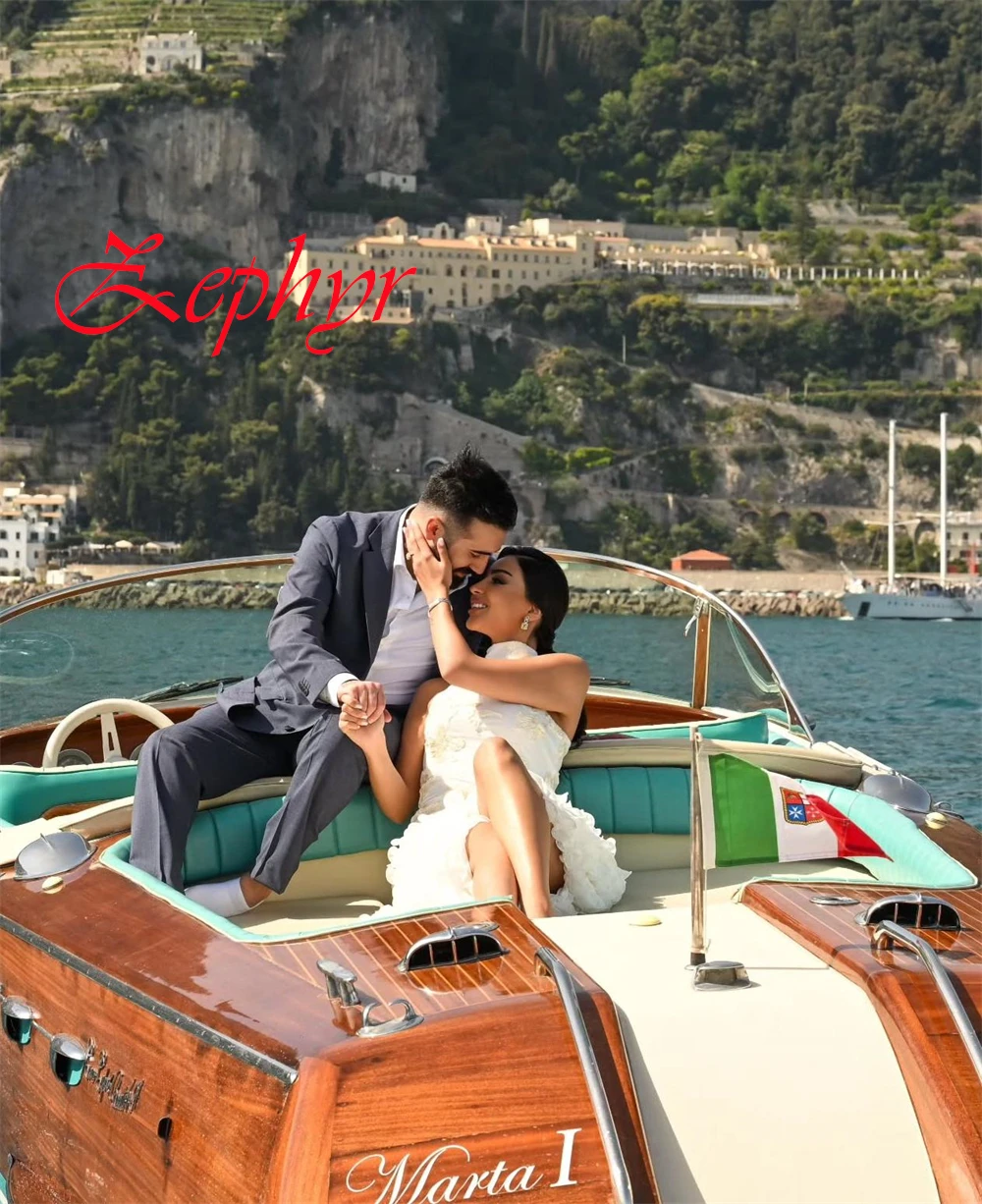 Vestido de novia de Jersey blanco exquisito personalizado, vestidos de novia elegantes sin mangas con cuello Halter, vestido de cola de barrido con volantes y cremallera en la espalda