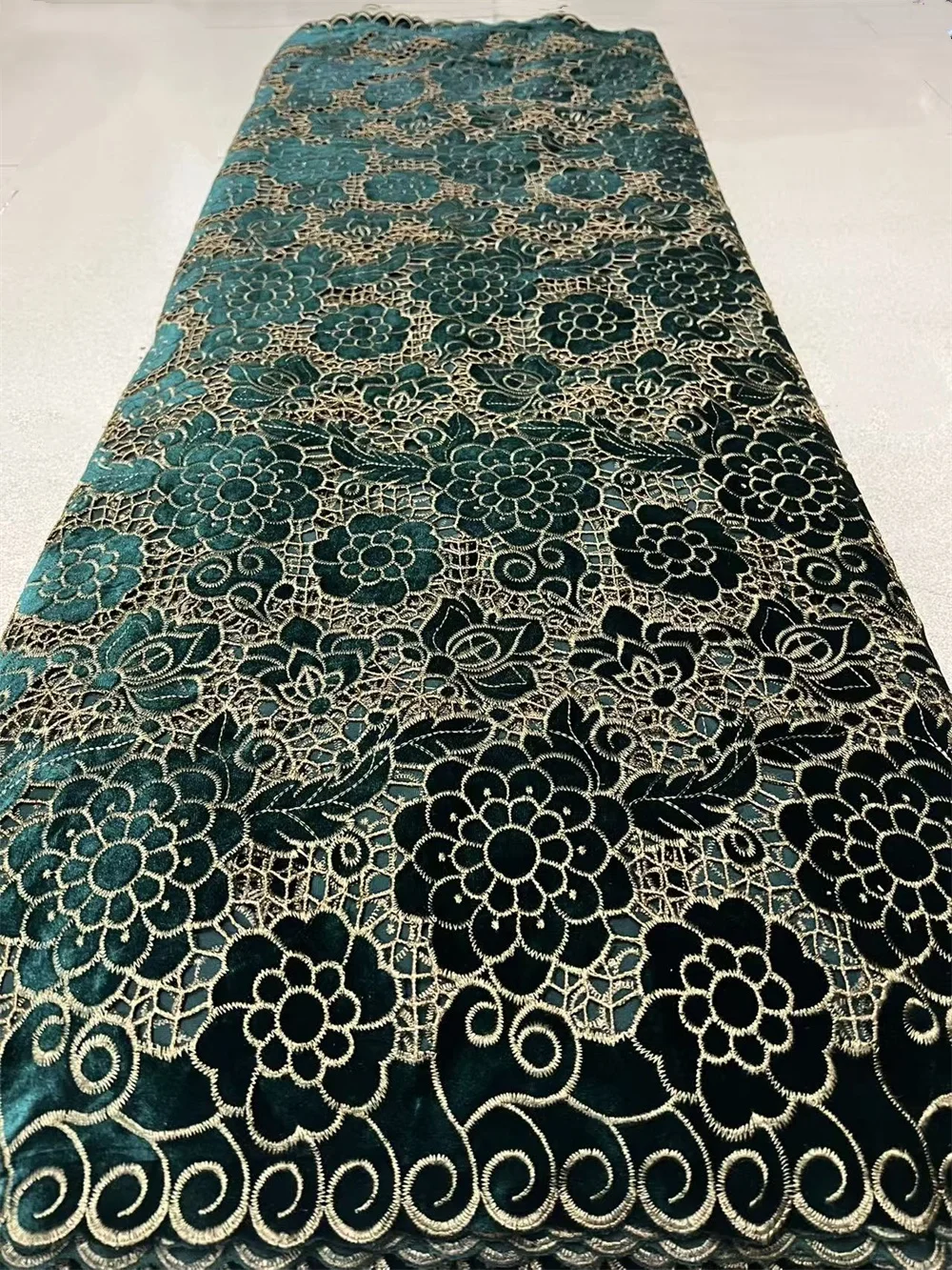 Tela de encaje de terciopelo africano azul, encaje nigeriano 2025, 5 yardas, tela de encaje de terciopelo francés para fiesta, vestido de boda, tela de costura Hm80-1