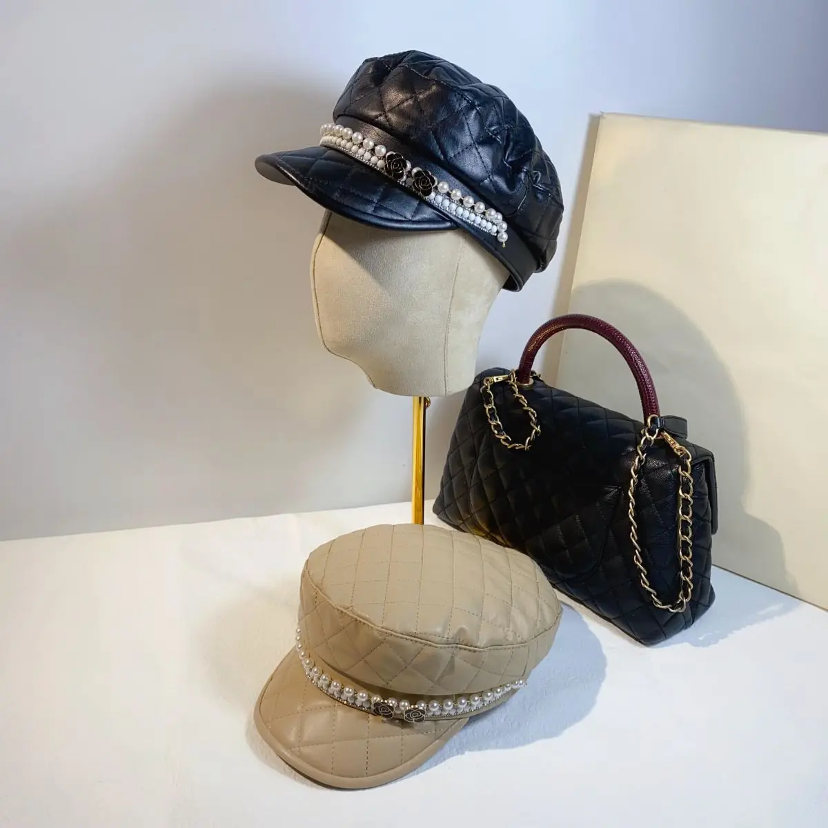 Spring and Autumn Leather Pearl Versatile Newsboy Retro Leisure Shopping Fashion Duck Tongue Hat Fashion Military Hat Women