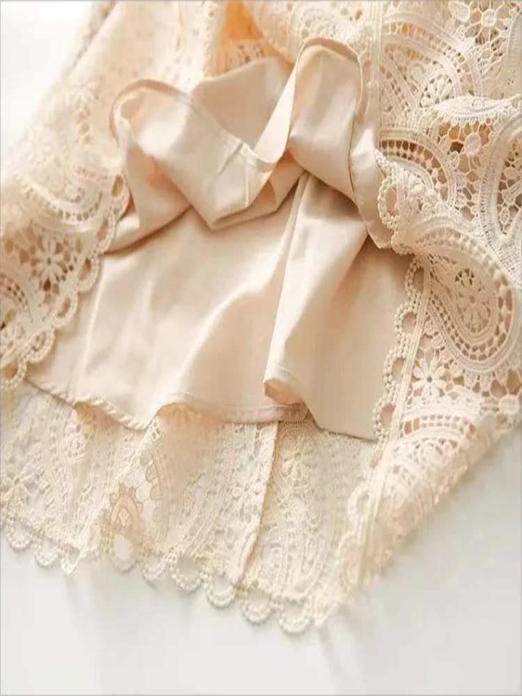 2026summer Slimming short sleeve French Vintage Casual Lace Dress O Neck Hollow Fashion Embroidery A-word dress