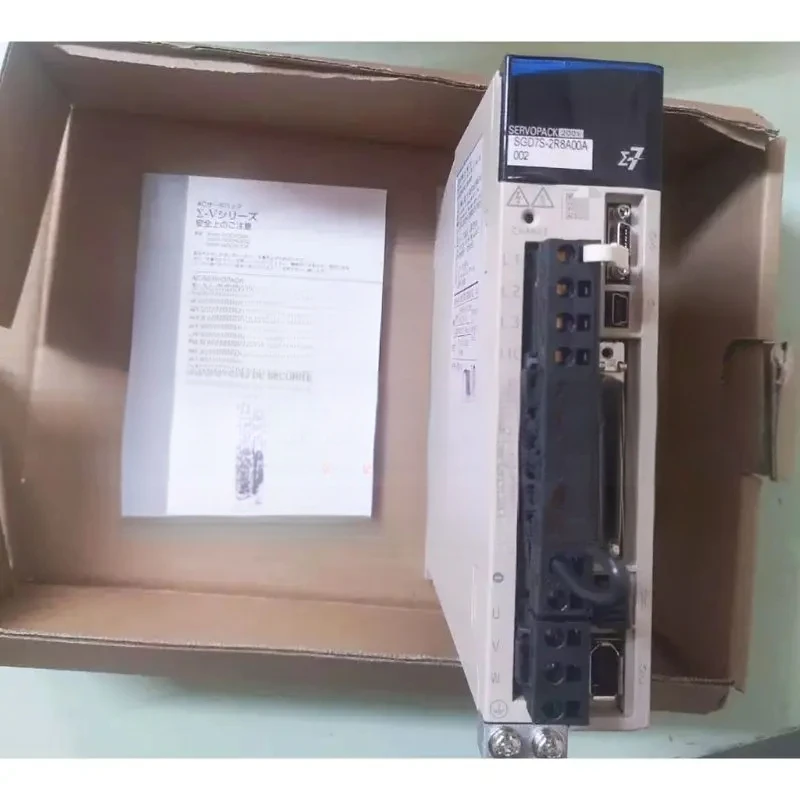 

Brand New SGD7S-2R8A00A002 SGD7S 2R8A00A002 Servo Drive